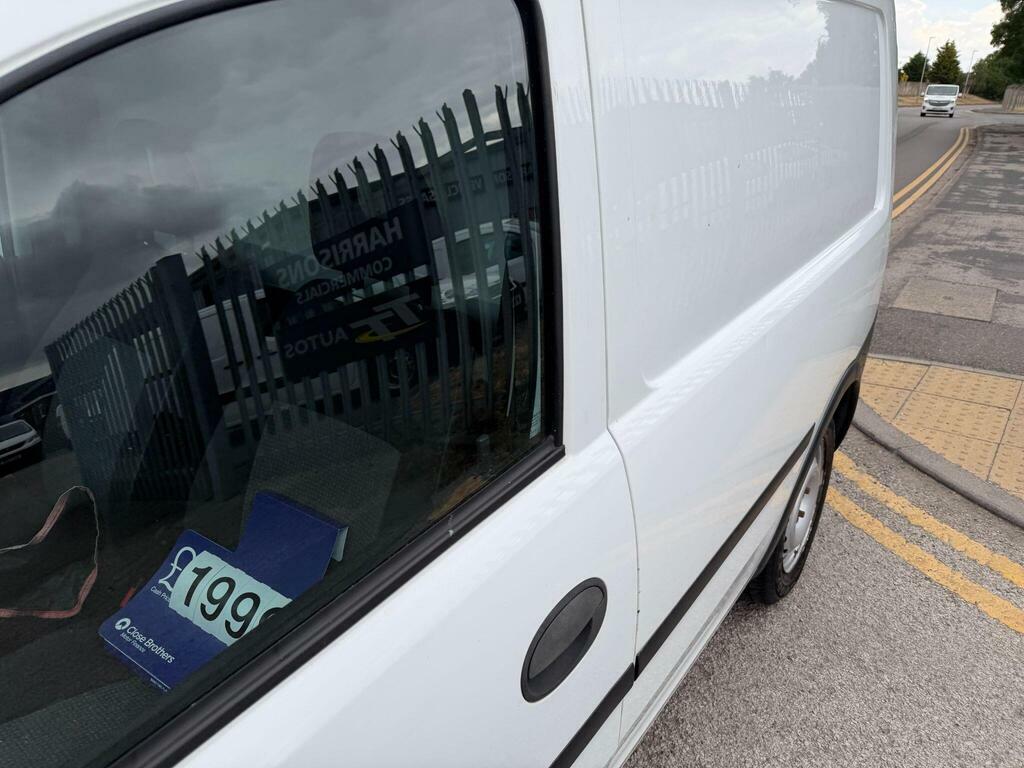 Vauxhall Combo 1.3 2000 Cdti 16V Crew Van Fwd L1 H1 White #9