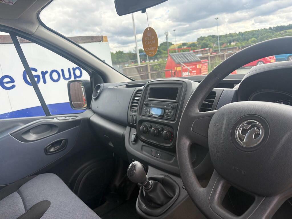 Vauxhall Vivaro Vauxhall Vivaro 3100 2.0D 120Ps Sportive H1 Dcab #19