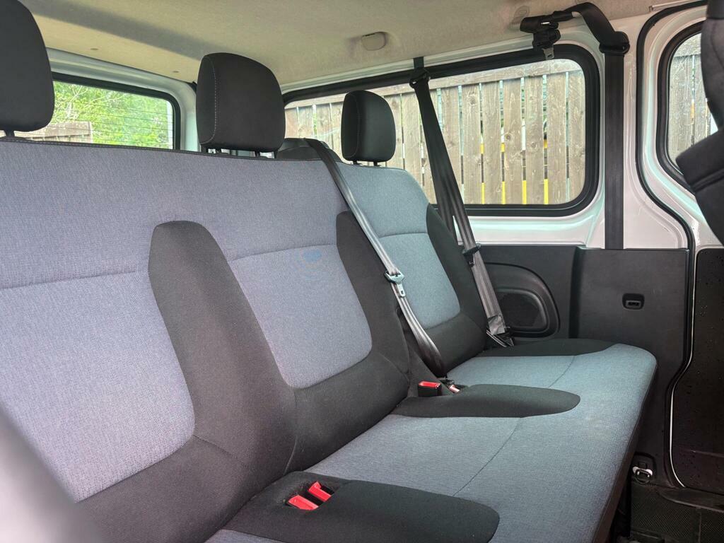 Vauxhall Vivaro Vauxhall Vivaro 3100 2.0D 120Ps Sportive H1 Dcab #16