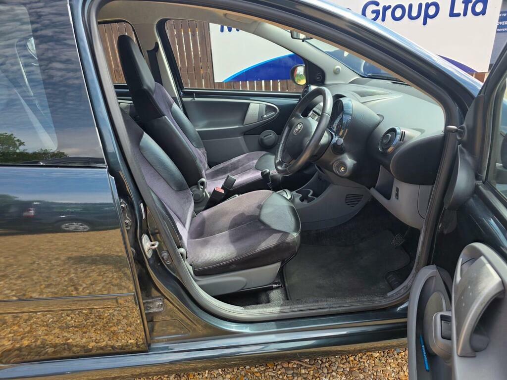 Toyota Aygo 1.0 Vvt-i Fire Hatchback Black #24