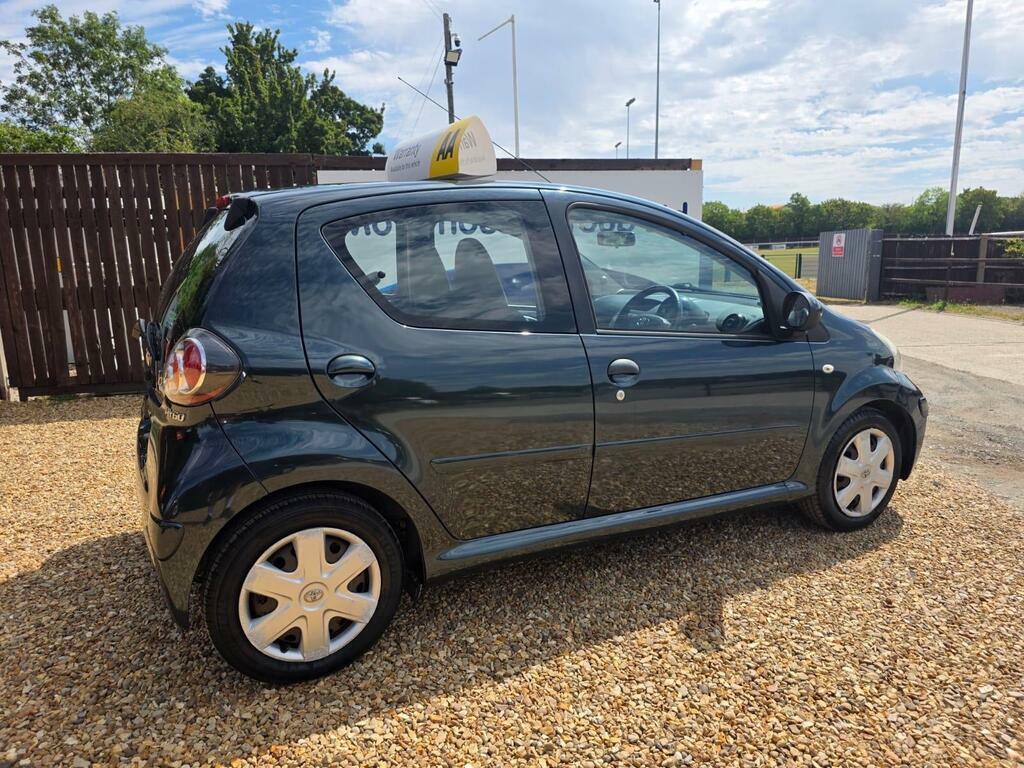 Toyota Aygo 1.0 Vvt-i Fire Hatchback Black #26