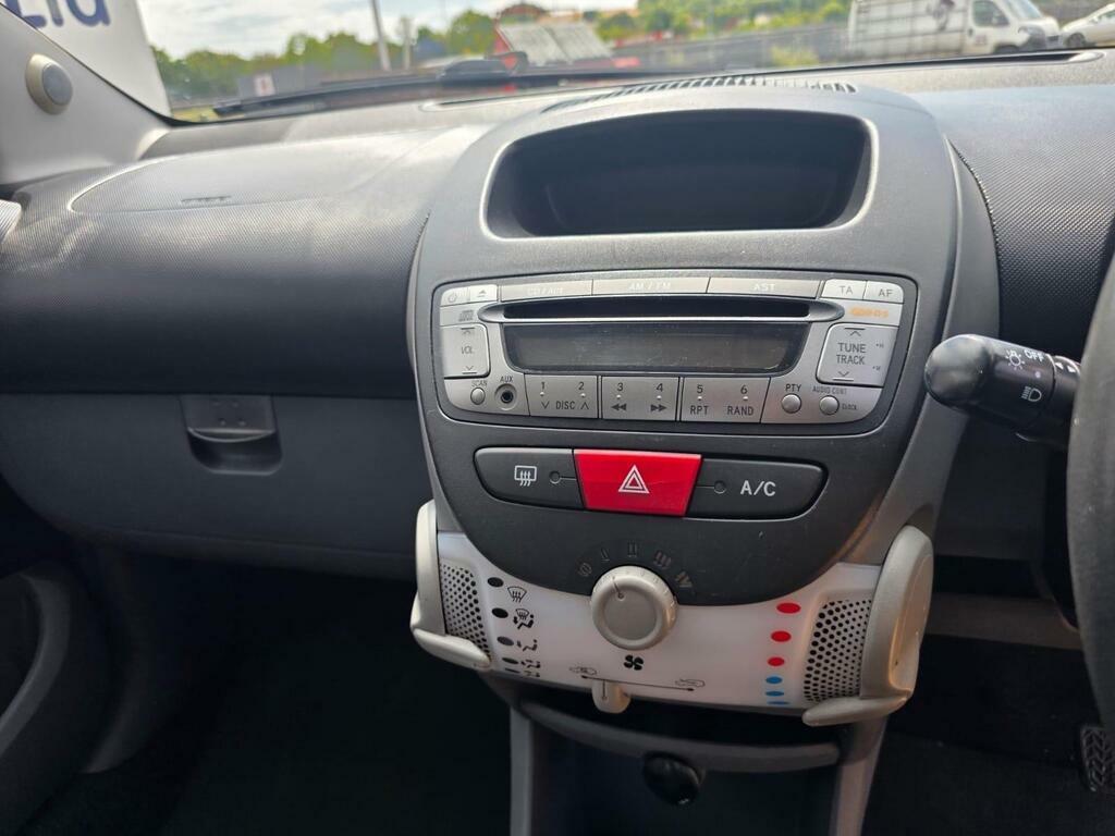 Toyota Aygo 1.0 Vvt-i Fire Hatchback Black #21