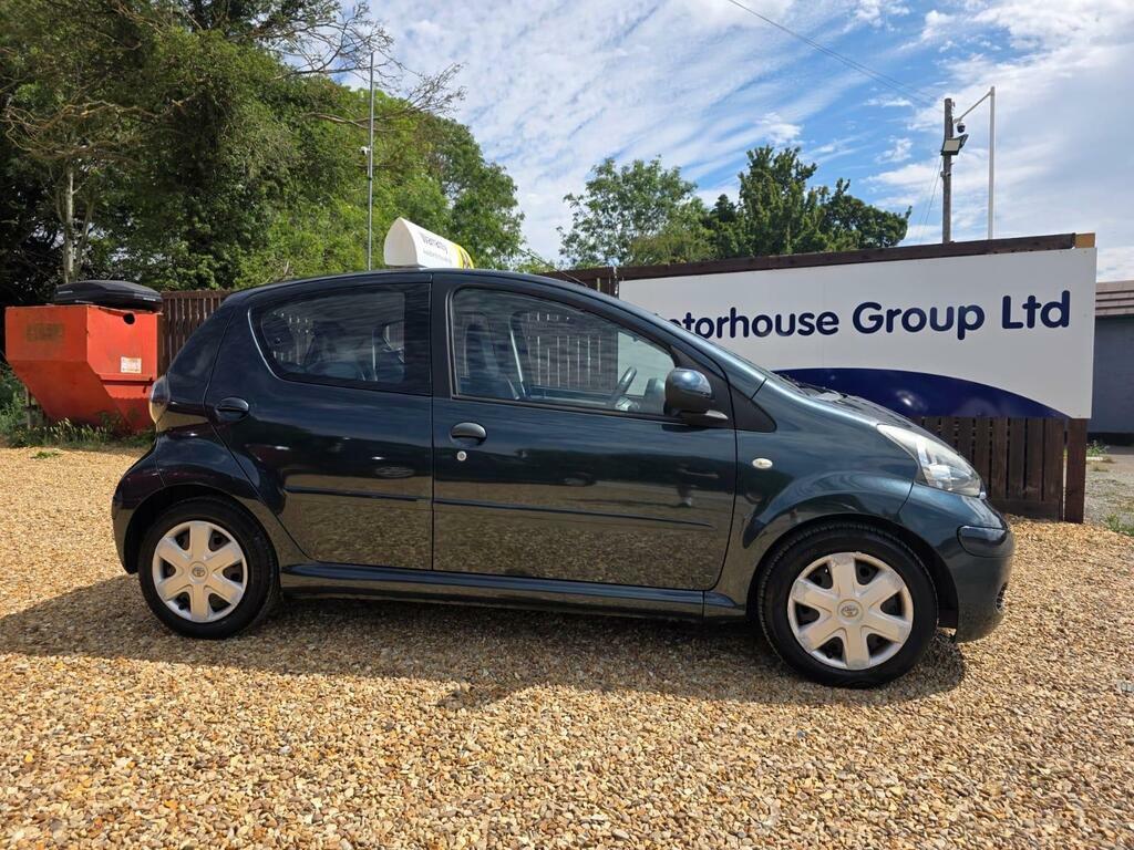 Toyota Aygo 1.0 Vvt-i Fire Hatchback Black #27