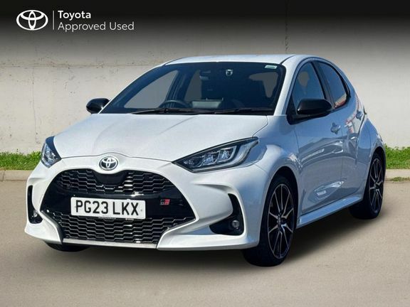 Toyota Yaris Gr Sport PG23LKX White #3