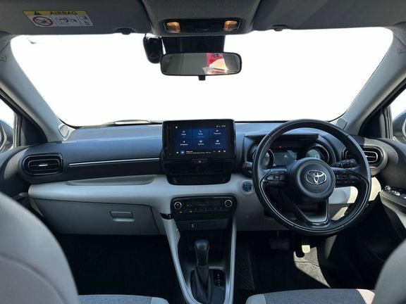 Toyota Yaris Excel VU73WKR Silver #6