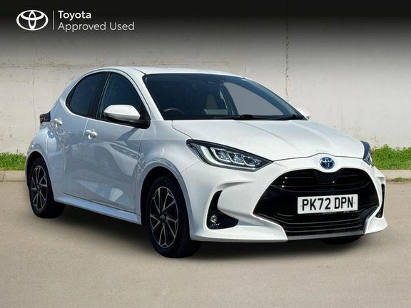 Toyota Yaris Design Hybrid, Navi White