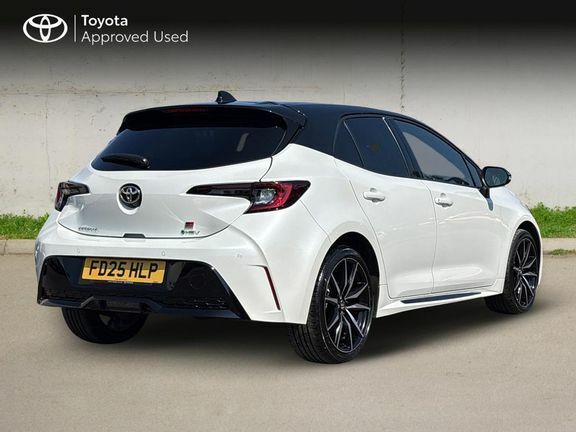 Toyota Corolla Gr Sport 1.8 Hb Bi-tone FD25HLP White #2
