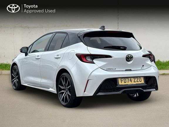 Toyota Corolla Gr Sport 1.8 Hb Bi-tone FD74ZZO White #4