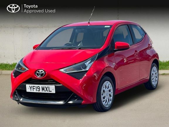 Toyota Aygo X X-play Mmt Red #3