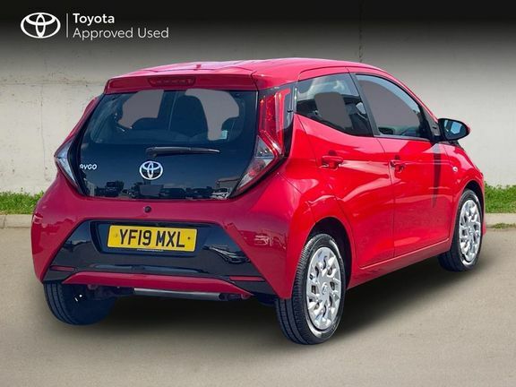 Toyota Aygo X X-play Mmt Red #2