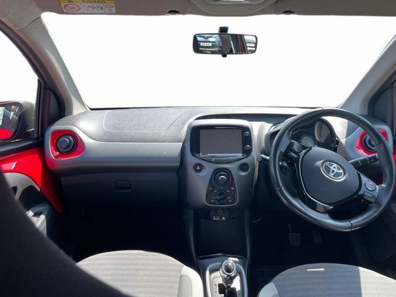 Toyota Aygo X X-play Mmt Red #6