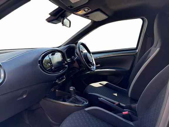 Toyota Aygo X Edge Automatic Green #5