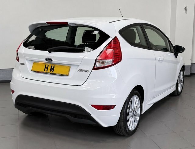 Ford Fiesta 1.0T Ecoboost Zetec S Hatchback White #2