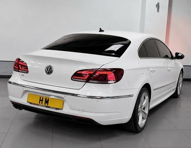 Volkswagen CC 2.0 Tdi Bluemotion Tech R-line Saloon D White #2