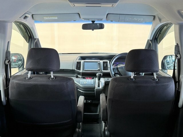Honda StepWagon Mpv White #26