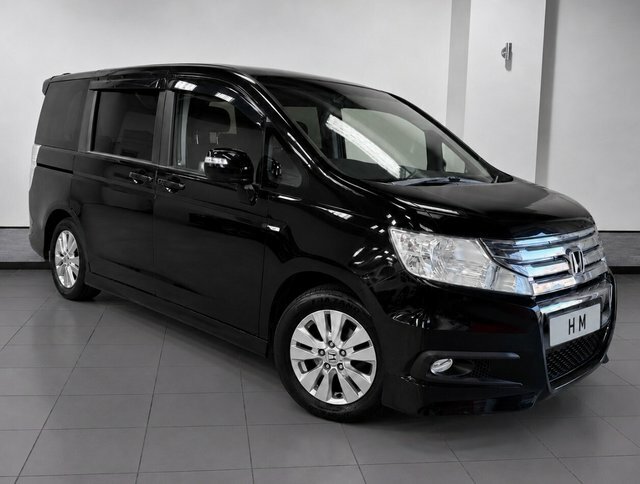 Honda StepWagon Mpv White #1