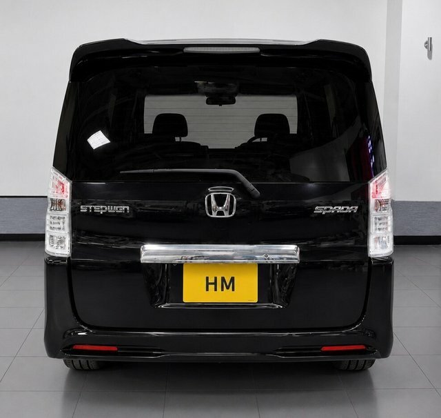 Honda StepWagon Mpv White #6