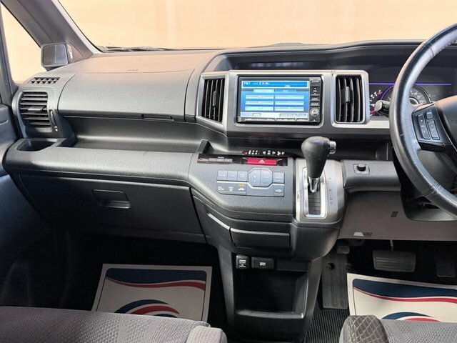 Honda StepWagon Mpv White #19