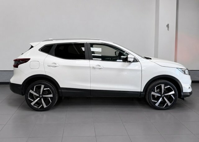Nissan Qashqai 1.3 Dig-t Tekna Suv Euro 6 S S VN20FXJ White #3