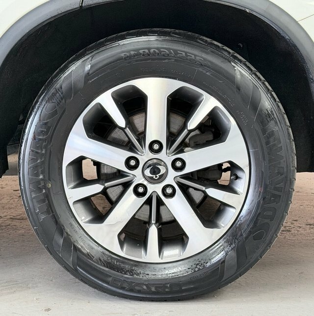 SsangYong Rexton Rexton Ultimate Black #32