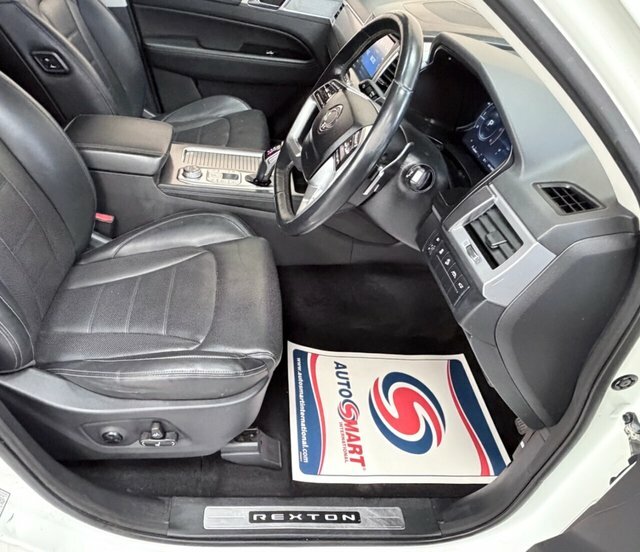 SsangYong Rexton Rexton Ultimate Black #18