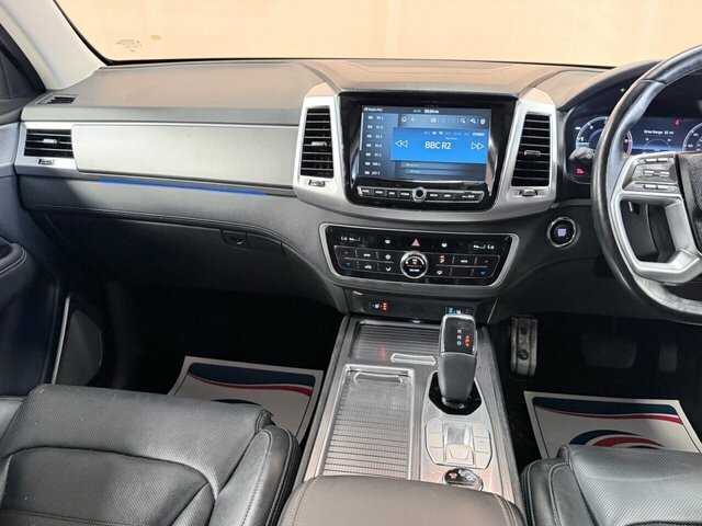 SsangYong Rexton Rexton Ultimate Black #21