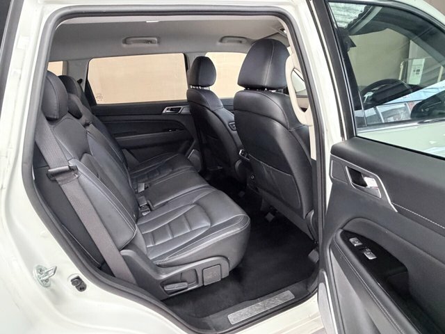 SsangYong Rexton Rexton Ultimate Black #23