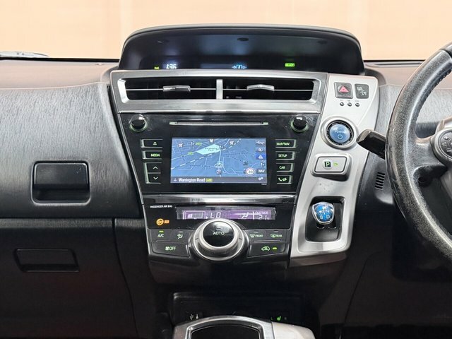 Toyota Prius+ Saloon White #20