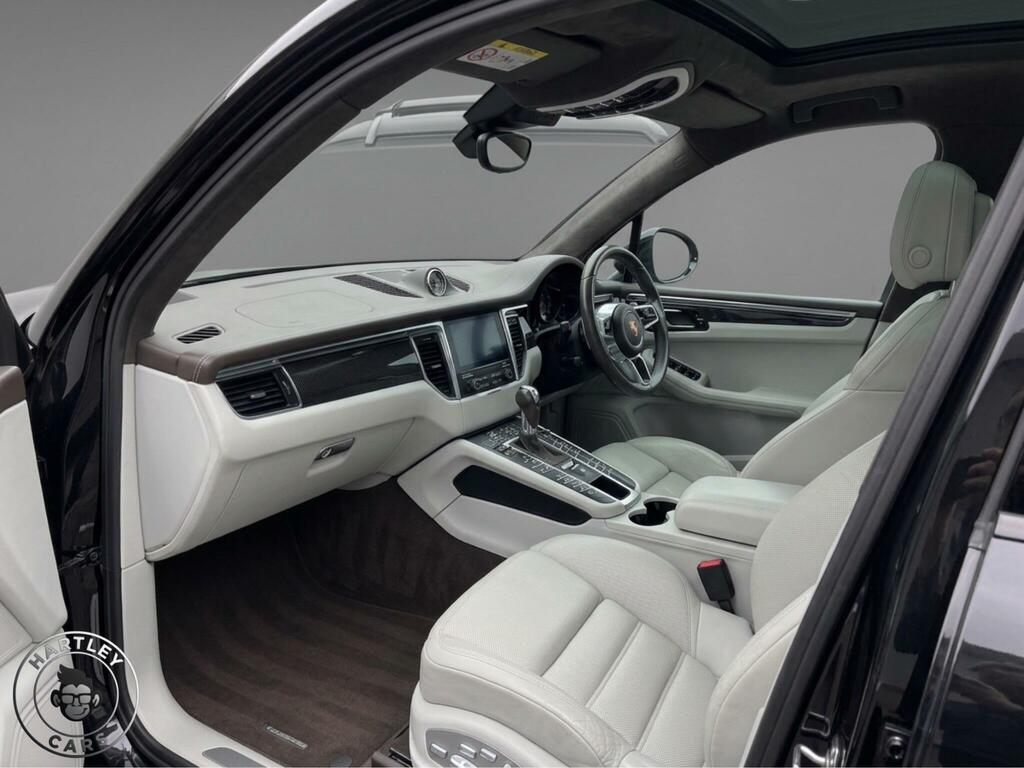 Porsche Macan S Black #5