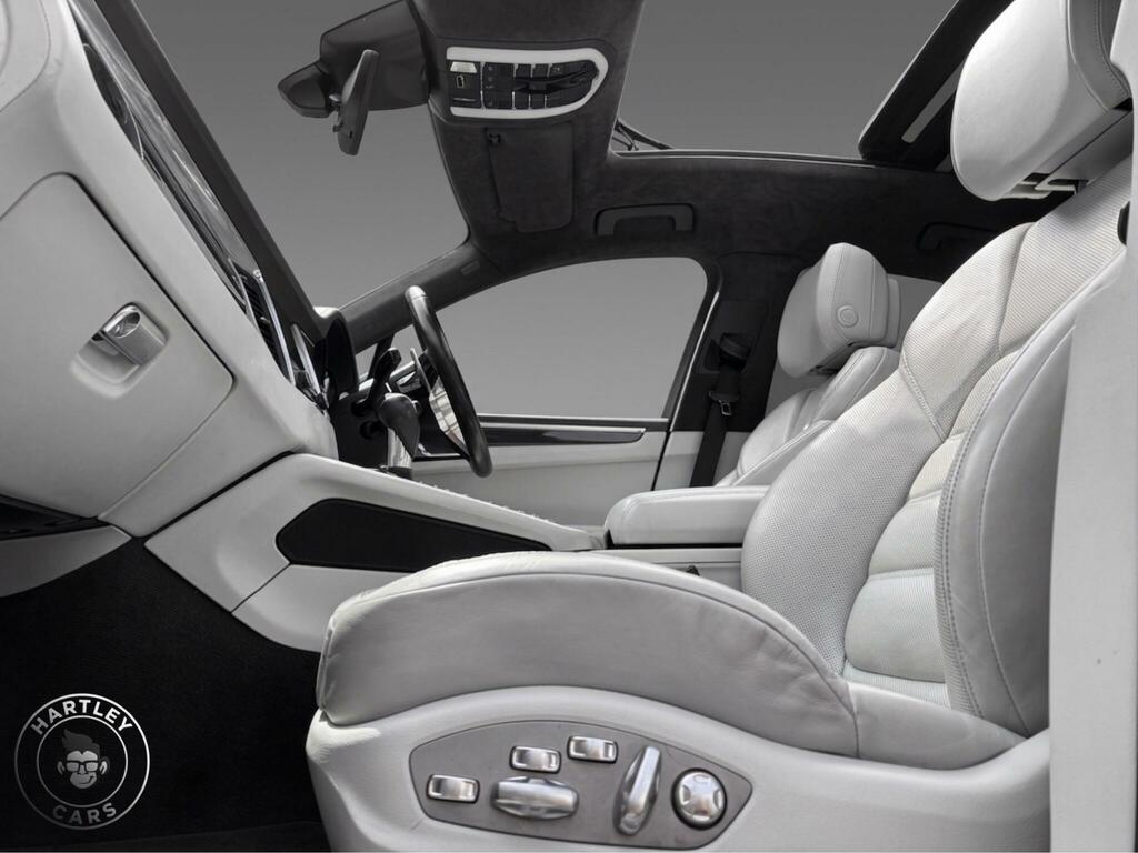 Porsche Macan S Black #2