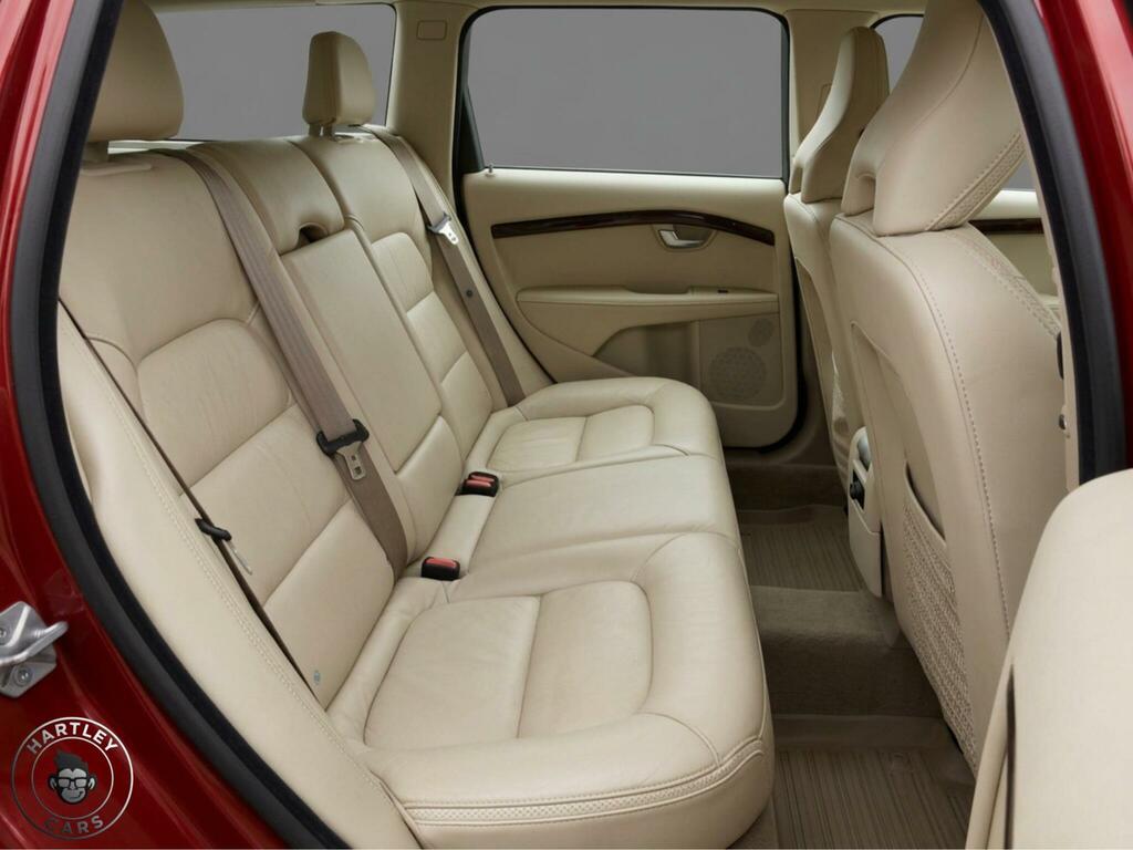 Volvo XC70 2.4 D5 Se Lux Awd 212 Bhp Blue #7