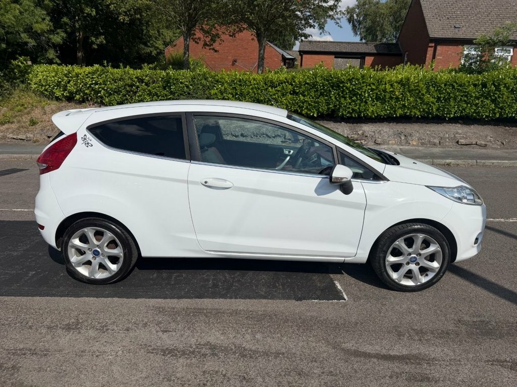 Ford Fiesta 1.4L Zetec White #2