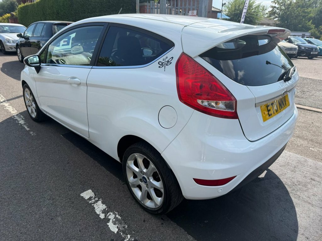 Ford Fiesta 1.4L Zetec White #4