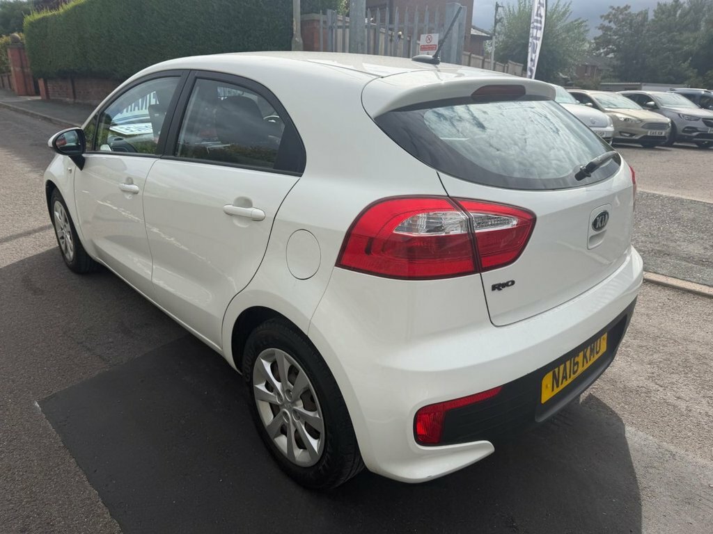 Kia RIO 1.3L 1 White #4