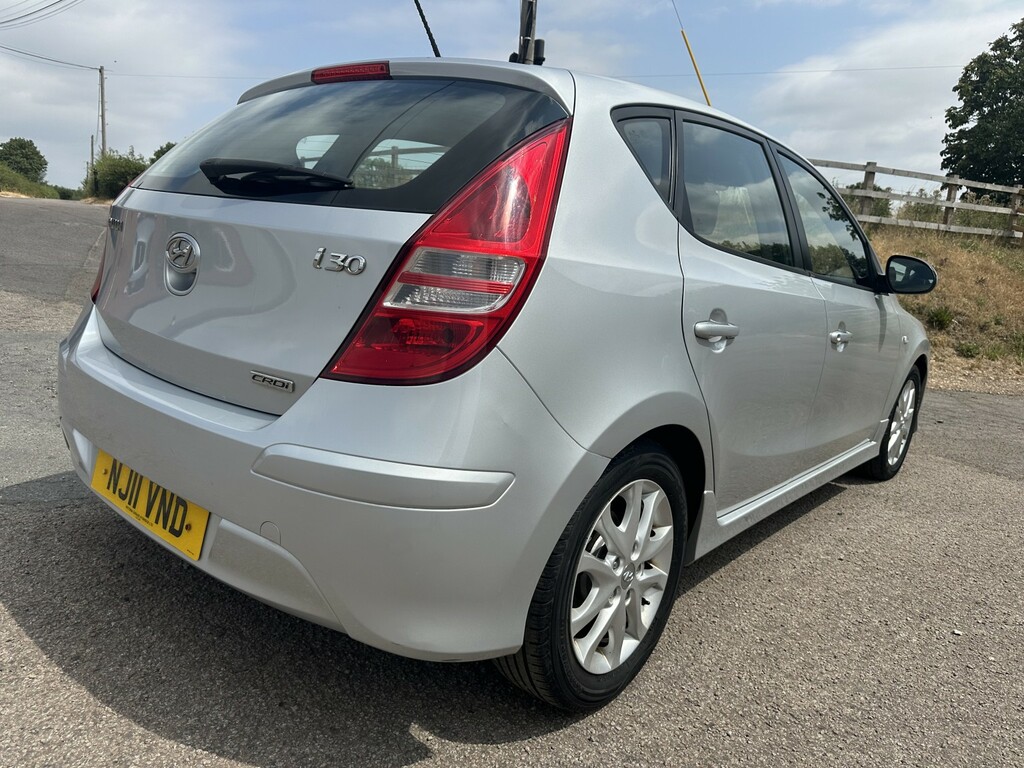 Hyundai I30 Hatchback 1.6 Crdi Comfort 201111 Silver #6