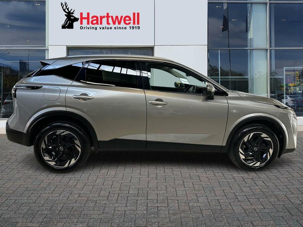 Nissan Qashqai 1.3 Dig-t Mhev N-connecta Suv Hybrid Ma EY74NXX Silver #2