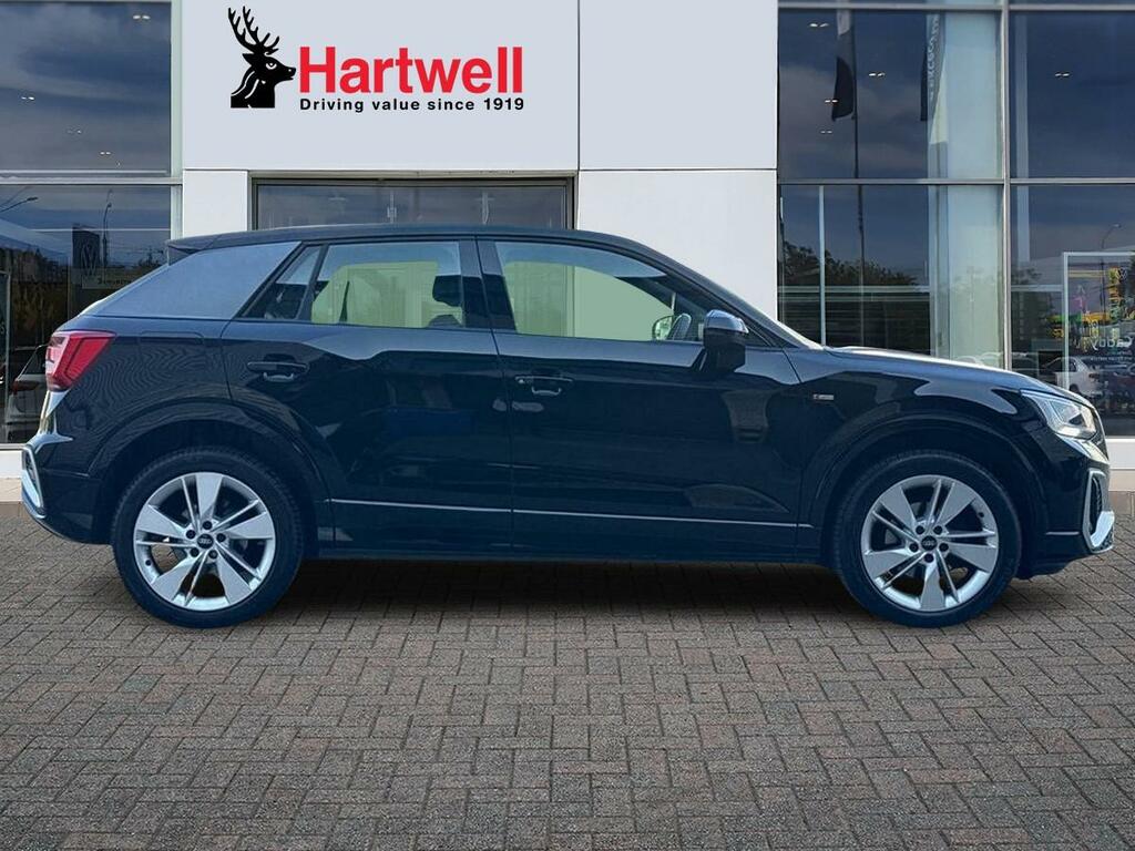 Audi Q2 35 Tfsi S Line S Tronic GV72TTZ Black #2