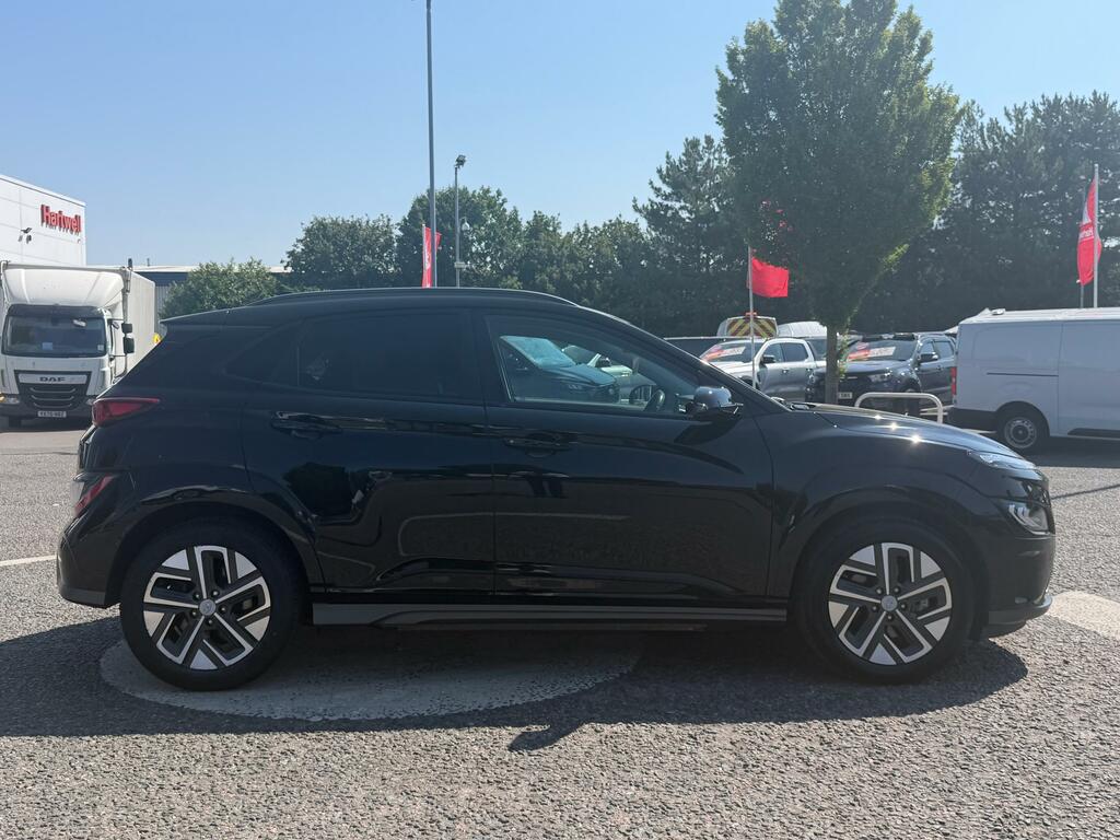 Hyundai Kona 64Kwh Premium Suv 10.5Kw Charge Black