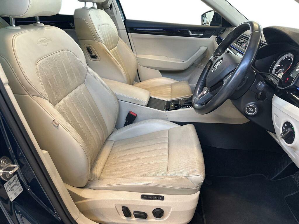 Skoda Superb 2.0 Tdi Se Hatchback 4Wd Euro 6 Blue #16