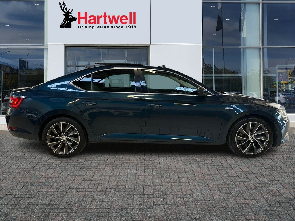 Skoda Superb 2.0 Tsi Laurin Klement Hatchback Dsg Blue #2