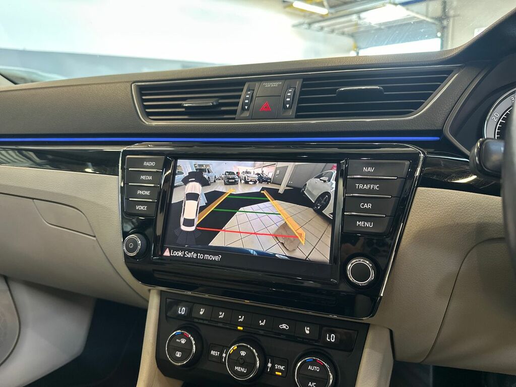 Skoda Superb 2.0 Tdi Se Hatchback 4Wd Euro 6 Blue #20