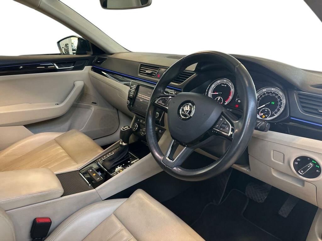 Skoda Superb 2.0 Tdi Se Hatchback 4Wd Euro 6 Blue #10