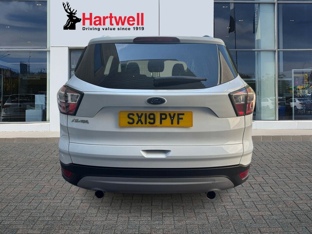 Ford Kuga 2.0 Tdci Ecoblue Titanium Edition Suv P White #4