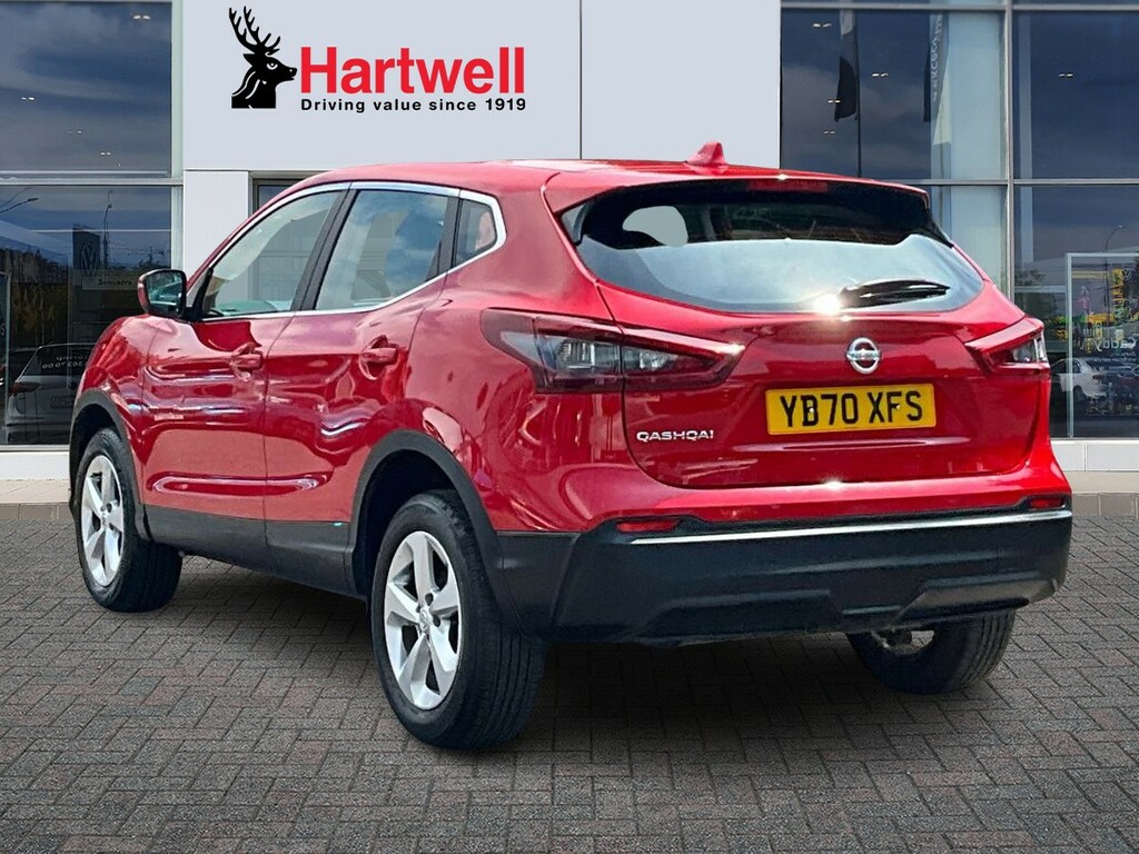 Nissan Qashqai 1.3 Dig-t Acenta Premium Suv Eur YB70XFS Red #5