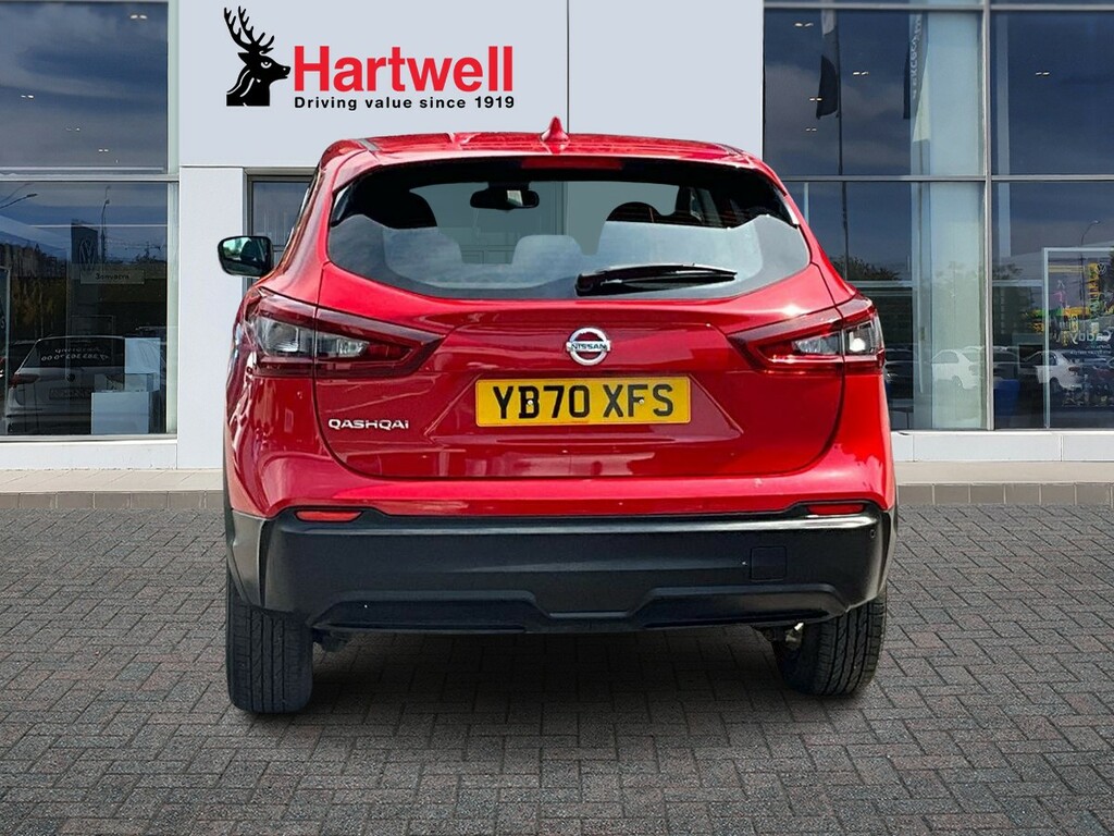 Nissan Qashqai 1.3 Dig-t Acenta Premium Suv Eur YB70XFS Red #4
