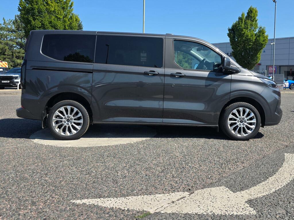 Ford Tourneo Custom 320 L1 Titanium 8 Seat 2.0 Ecoblue 136Ps  #4