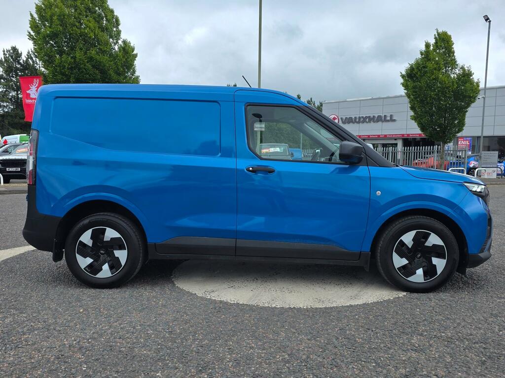 Ford Transit Courier 43Kwh Trend Panel Van Swb 136 P Blue #4