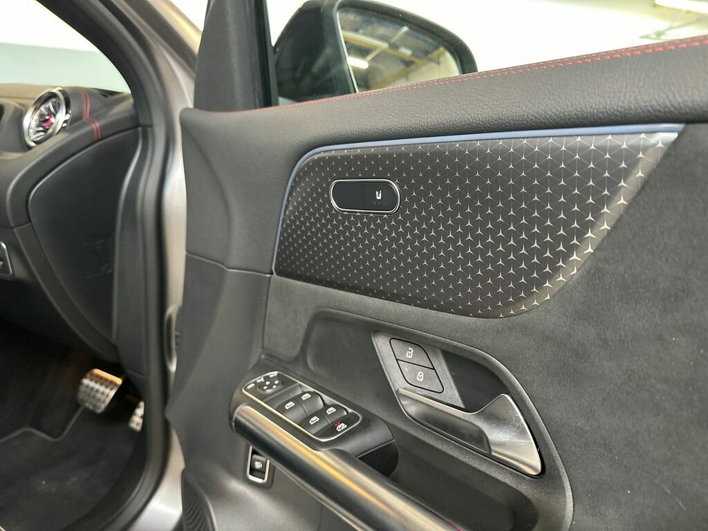 Mercedes-Benz EQA Eqa 250 Black #21