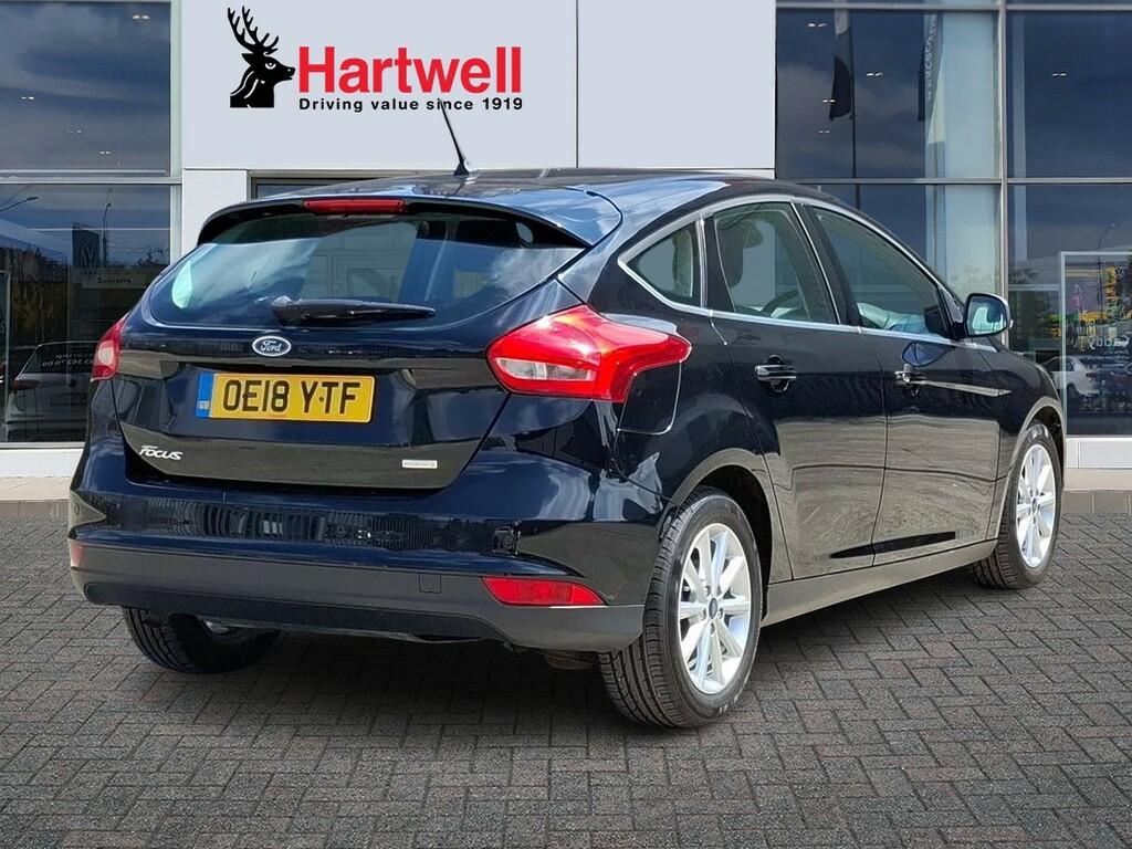 Ford Focus 1.0T Ecoboost Titanium Hatchback Black #3