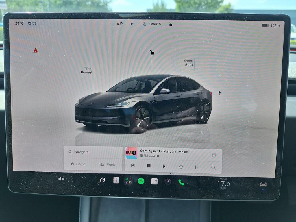 Tesla Model 3 Saloon Black #11